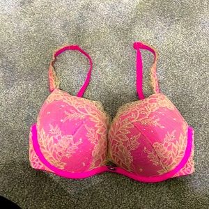 Victoria’s Secret bra